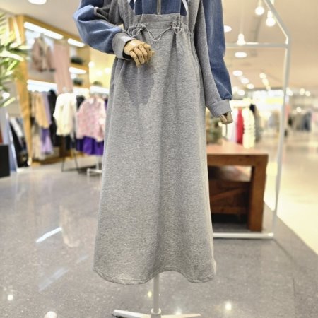 청배색 카라원피스