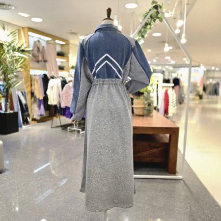 청배색 카라원피스