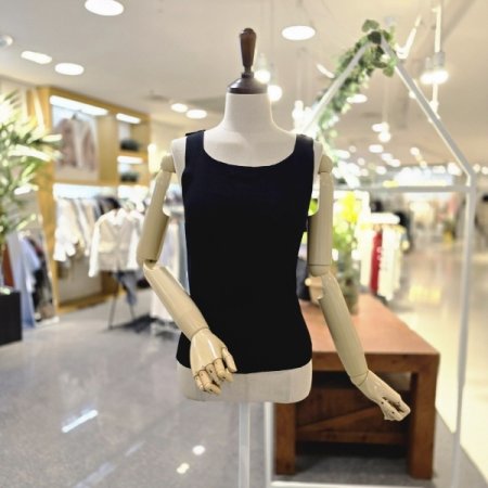 스퀘어넥 민소매니트