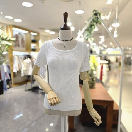 모아골지 스퀘어넥니트티