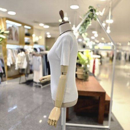 모아골지 스퀘어넥니트티