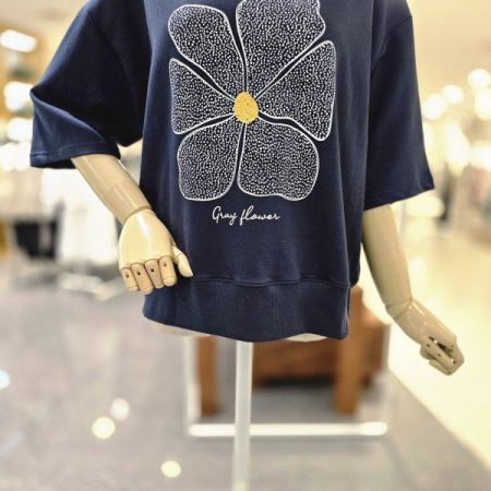 그레이플라워 티셔츠