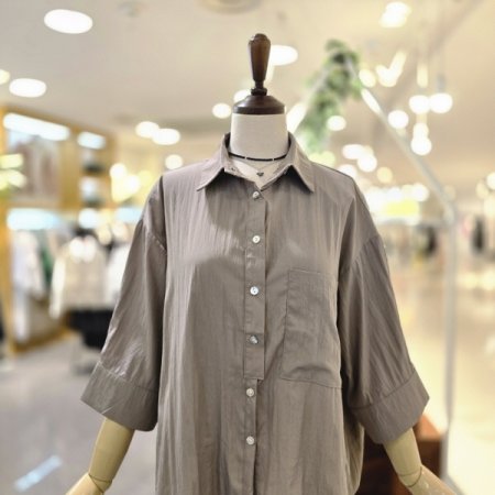 자개단추 블라우스