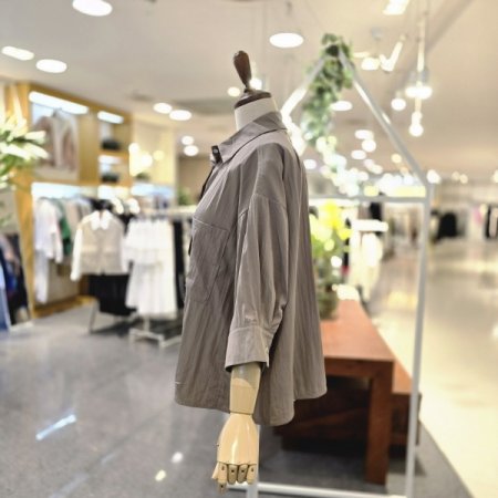 자개단추 블라우스