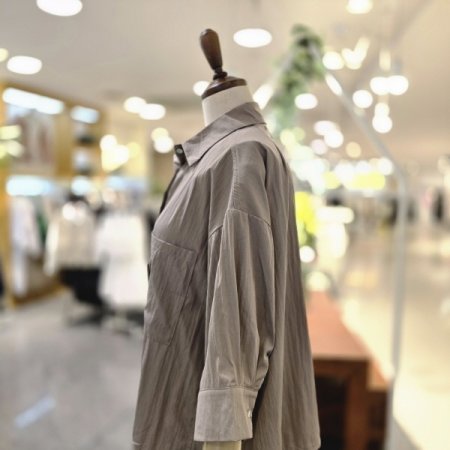 자개단추 블라우스