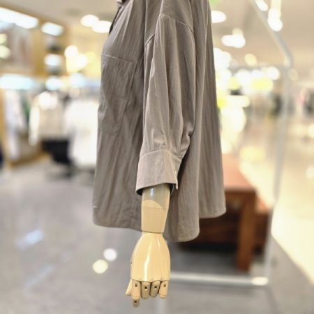 자개단추 블라우스