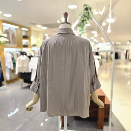 자개단추 블라우스