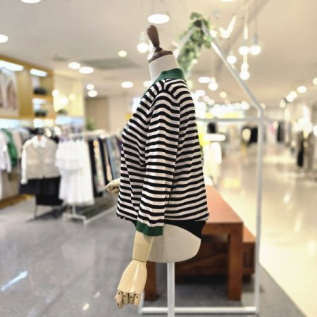 배색카라포인트인 니트