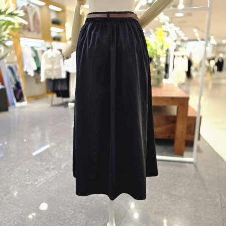 벨트핀턱주름 스커트