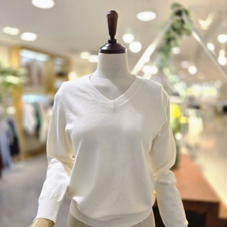 심플브이넥 니트