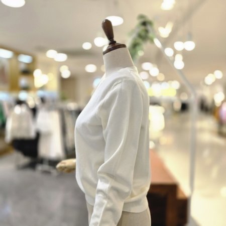 심플브이넥 니트