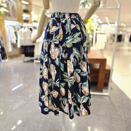 뒷밴딩프린팅 스커트