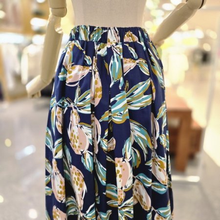 뒷밴딩프린팅 스커트