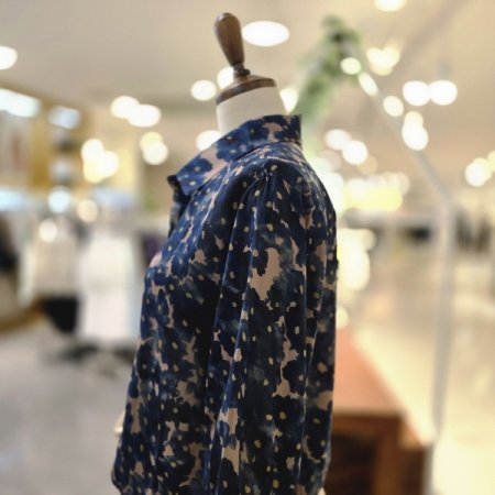 카라쉬폰 블라우스