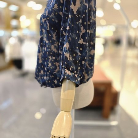 카라쉬폰 블라우스