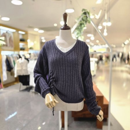 이중브이 니트티