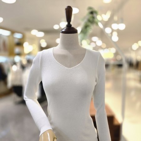 골지브이넥 니트티