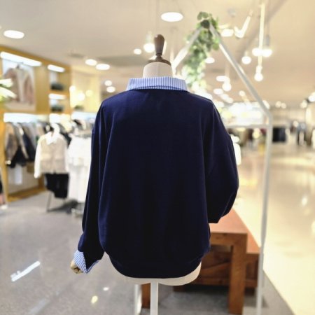 카라배색 맨투맨티셔츠