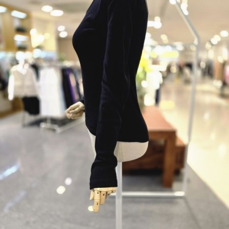 면스퀘어넥 티셔츠