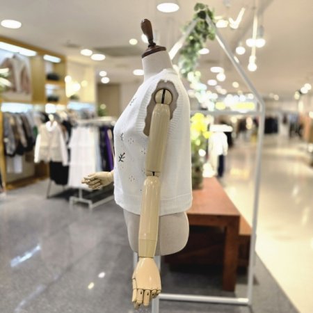 펀칭리프자수조끼