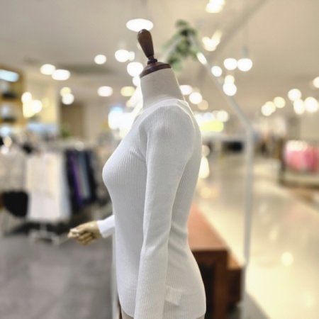 스퀘어넥 골지니트