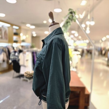 스트링 포켓자수 블라우스