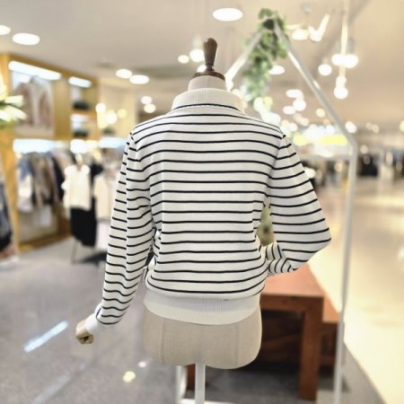 펀칭카라 스트라이프니트