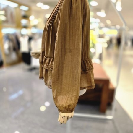 슈가레이스 블라우스