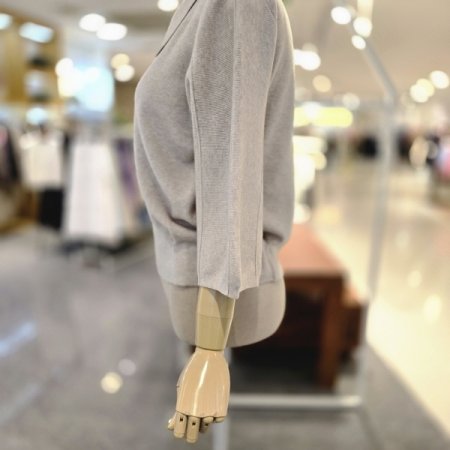 핀턱소매 카라니트