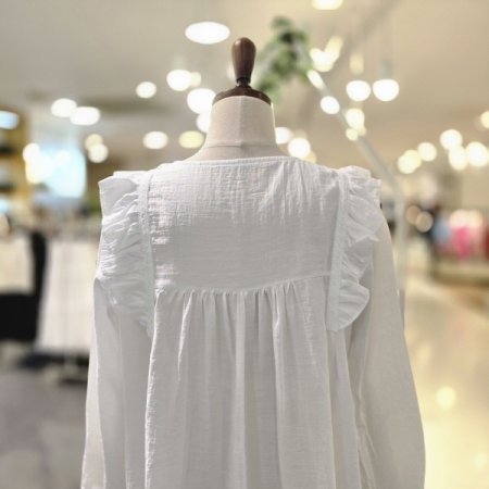 프릴레이스 블라우스