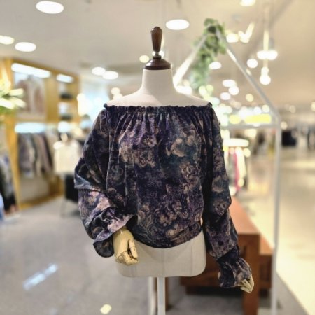 보라꽃 오프숄더 블라우스