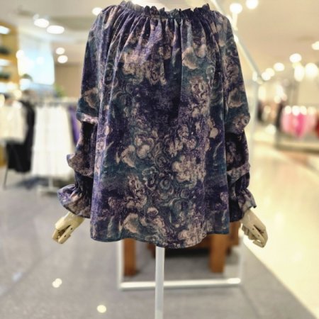 보라꽃 오프숄더 블라우스