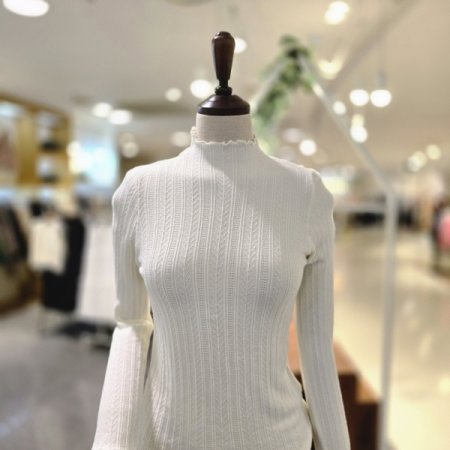 반폴라물결넥니트