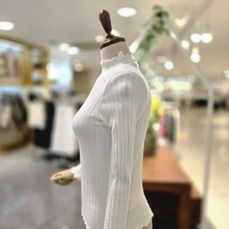 반폴라물결넥니트