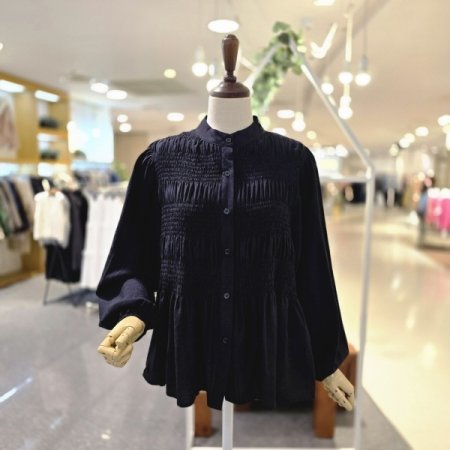 셔링 페미닉 블라우스