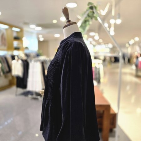 셔링 페미닉 블라우스