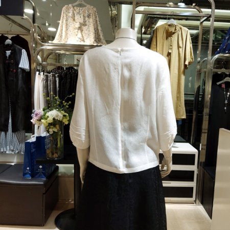 풍기인견 안개수 라운드 블라우스