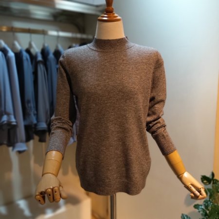 소프트 반폴라 니트티