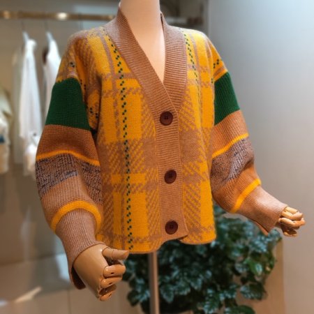 체크배색 니트가디건