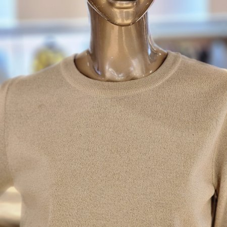 은사펄 라운드넥니트