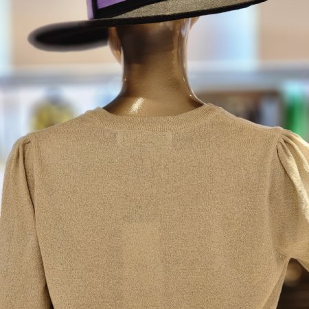 은사펄 라운드넥니트