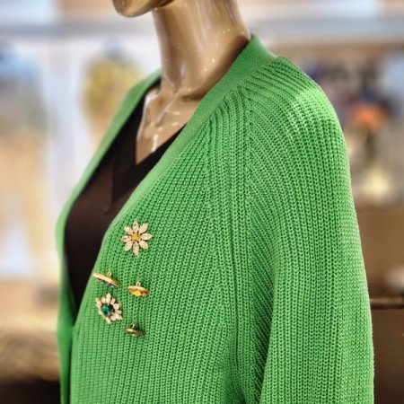 오버핏 보석단추롱가디건