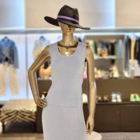 골지 민소매니트