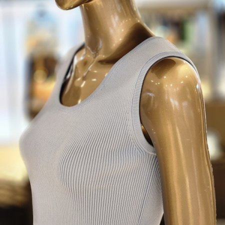 골지 민소매니트