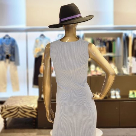 골지 민소매니트