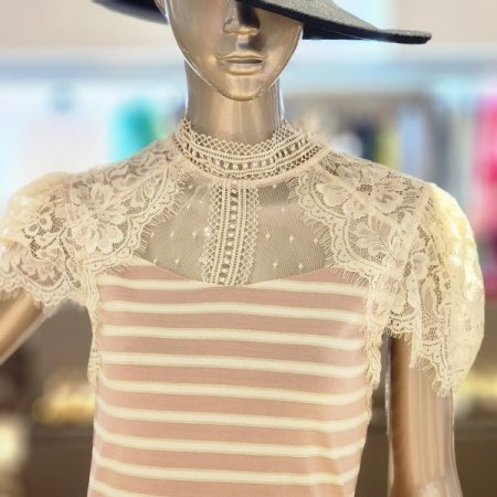 어깨레이스 단가라하이넥티셔츠