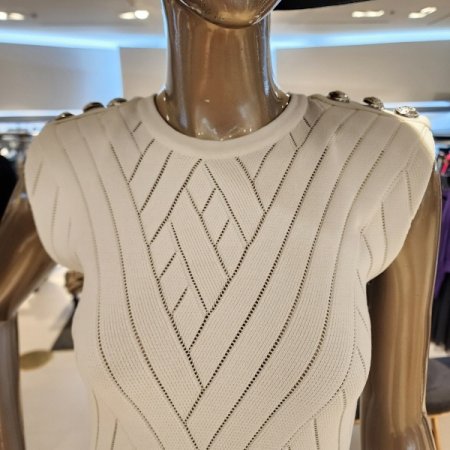 사선패턴 어깨포인트민소매니트