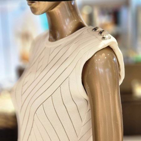 사선패턴 어깨포인트민소매니트