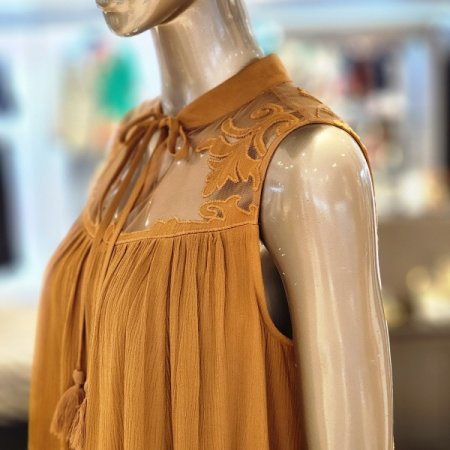 시스루 자수포인트블라우스