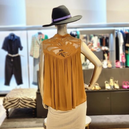 시스루 자수포인트블라우스